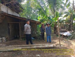 Briptu Diwan Ahmad melaksanakan sambang/silatrahmi Kamtibmas dan dumas keliling dalam rangka BEYOND TRUST PRESISI di wilayah Kec. Tanjungmedar