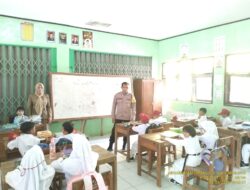 Aiptu Yuli Sunandar monitoring MBG di SDN Sukaratu yang berada di wilayah Desa Sukamulya Kec. Ujungjaya Kab Sumedang.