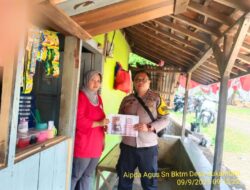 Bhabinkamtibmas Desa Sukamukti Sosialisasikan Layanan Kepolisian 110 Bebas Pulsa kepada Warga