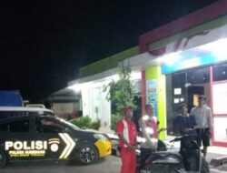 Mengantisipasi Tindak Kejahatan dan Gangguan Keamanan, Polsek Tomo Rutin Laksanakan Patroli Malam Hari.