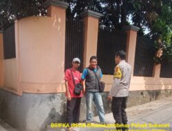 Bhabinkamtibmas Desa Sukarapih Melaksanakan Giat Sambang Dan Silaturahmi Kepada Warga masyarakat.Sekaligus melaksanakan kegiatan gotong royong