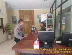 Kapolsek Sukasari Beserta Kanit Samapta Memberikan Himbauan Kamtibmas Sebagai Langkah Preventif Demi Terciptanya Situasi yang Kondusif