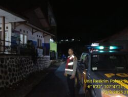 Anggota samapta Polsek Sukasari Rutin Laksanakan Patroli KRYD Blue Light / Malam hari di Wilayah Kecamatan Sukasari Kabupaten Sumedang