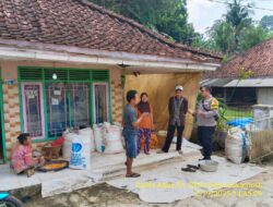 Bhabinkamtibmas Desa Sukamukti Aipda Agus Sukmana melaksanakan giat Sambang/ silaturahmi kamtibmas ke warga masyarakat.