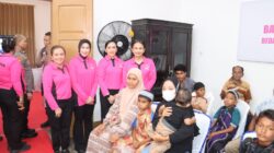 Ketua Umum Bhayangkari Tinjau Bakti Kesehatan di Ende, Warga Antusias