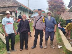 Bhabinkamtibmas Desa Genteng Melaksanakan Giat Sambang Dan Silaturahmi Kepada Warga masyarakat