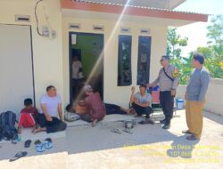 Bhabinkamtibmas Desa Sukamukti Aipda Agus Sukmana Laksanakan Silaturahmi Kamtibmas dan Dumas Keliling dalam Rangka BEYOND TRUST PRESISI.
