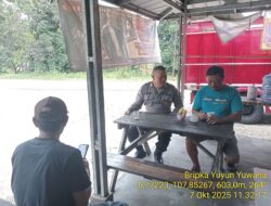 Aiptu Nana Sujana bersama Bripka Yuyun Yuwana sambangi warga masyarakat