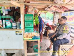 Aipda Agus Sukmana melaksanakan giat Sambang/ silaturahmi kamtibmas ke warga masyarakat.