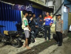 Anggota Polsek Sukasari Laksanakan Patroli KRYD Blue Light / Malam hari di Wilayah Kecamatan Sukasari Kabupaten Sumedang