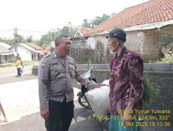 Aiptu Nana Sujana bersama Bripka Yuyun Yuwana melaksanakan sambang/silatrahmi Kamtibmas dan dumas keliling dalam rangka BEYOND TRUST PRESISI