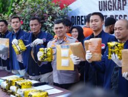 Polda Jabar Gagalkan Peredaran Narkoba Jaringan Internasional dan Lokal ,17,6kg Sabu ,19,5kg Ganja,Dan Senjata Api Ilegal Disita