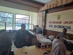 Untuk menjaga Sinergitas TNI/POLRI, Bhabinkamtibmas bersama Babinsa melaksnakan sambang/silaturahmi Kamtibmas