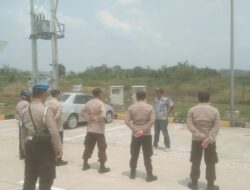 Polres Sumedang Gelar Apel dan Pengamanan Massa Aksi Mahasiswa di Exit Tol Ujungjaya