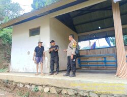 Aipda Agus Sukmana melaksanakan giat Sambang/ silaturahmi kamtibmas ke warga masyarakat.