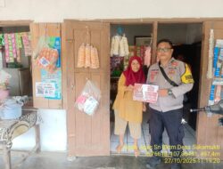 Bhabinkamtibmas Desa Sukamukti Sosialisasikan Layanan Kepolisian 110 Bebas Pulsa kepada Warga