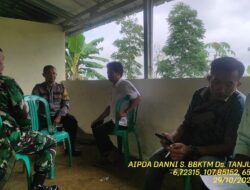 Untuk menjaga Sinergitas TNI/POLRI, Bhabinkamtibmas bersama Babinsa melaksnakan sambang/silaturahmi Kamtibmas