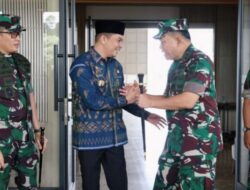 Bupati Andi Rudi Latif Sambut Pangdam XXII/Tambun Bungai untuk Upacara Penutupan TMMD dan Peresmian Sasana Banua