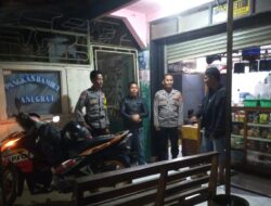 Anggota Polsek Sukasari Laksanakan Patroli KRYD Blue Light / Malam hari di Wilayah Kecamatan Sukasari Kabupaten Sumedang