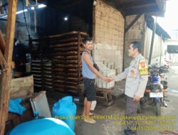 Bhabinkamtibmas Desa Sukarapih Melaksanakan Giat Sambang Dan Silaturahmi Kepada Warga masyarakat.
