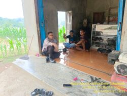 Aipda Agus Sukmana melaksanakan giat Sambang/ silaturahmi kamtibmas ke warga masyarakat.