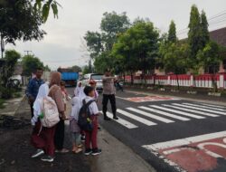 Polsek Pataruman laksanakan gatur lalin, wujudkan pelayanan humanis di jalan raya