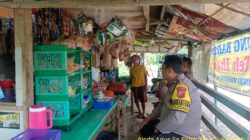 Bhabinkamtibmas Desa Sukamukti Aipda Agus Sukmana Laksanakan Silaturahmi Kamtibmas dan Dumas Keliling dalam Rangka BEYOND TRUST PRESISI.  