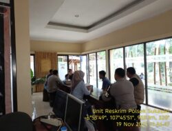 Kapolsek Sukasari beserta kanit Samapta Polsek sukasari memberikan himbauan kamtibmas sebagai langkah preventif demi terciptanya situasi kondusif