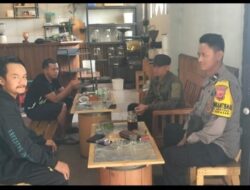 Bhabinkamtibmas Desa Genteng Melaksanakan Giat Sambang Dan Silaturahmi Kepada Warga masyarakat.