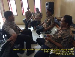 Briptu Diwan Ahmad melaksanakan sambang/silatrahmi Kamtibmas dan dumas keliling dalam rangka BEYOND TRUST PRESISI di wilayah Kec. Tanjungmedar