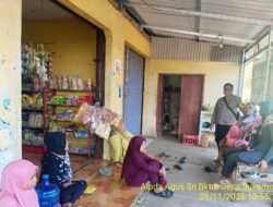 Aipda Agus Sukmana melaksanakan giat Sambang/ silaturahmi kamtibmas ke warga masyarakat.