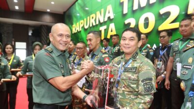 Bupati Tanah Bumbu Dianugerahi Penghargaan KSAD atas Dukungan TMMD, Dandim 1022 Raih Juara Nasional