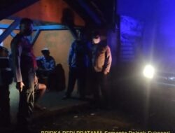 Anggota Polsek Sukasari Laksanakan Patroli KRYD Blue Light / Malam hari di Wilayah Kecamatan Sukasari Kabupaten Sumedang