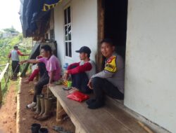 Bhabinkamtibmas Desa Banyuresmi Melaksanakan Giat Sambang Dan Silaturahmi Kepada Desa binaan.