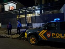 Anggota Polsek Sukasari Laksanakan Patroli Kryd Blue Light / Malam Hari Di Wilayah Kecamatan Sukasari Kabupaten Sumedang