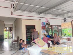 Bhabinkamtibmas Desa Sukamukti Aipda Agus Sukmana Laksanakan Silaturahmi Kamtibmas dan Dumas Keliling dalam Rangka BEYOND TRUST PRESISI.  