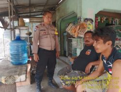 Aipda Ade Mulyana melaksanakan sambang/silatrahmi Kamtibmas dan dumas keliling dalam rangka BEYOND TRUST PRESISI di wilayah Kec. Tanjungmedar