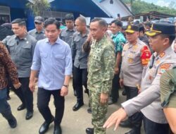 Wapres Gibran Didampingi Kapolda Kalsel Tinjau Lokasi Banjir di Balangan