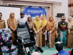 Bupati Tanah Bumbu Tekankan Layanan Kesehatan dan Keberlanjutan Hidup dalam Penyaluran Bansos Disabilitas dan Lansia