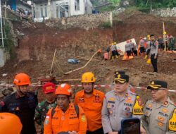 Longsor Saat Pembangunan Mini Soccer di Cisempur Jatinangor, Empat Pekerja Meninggal Dunia