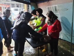 Polwan Diturunkan Bantu Dapur Umum Di Jepara