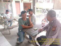 Bripka Yuyun Yuwana melaksanakan sambang/silatrahmi Kamtibmas dan dumas keliling dalam rangka BEYOND TRUST PRESISI