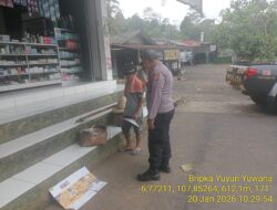 Bripka Yuyun Yuwana melaksanakan sambang/silatrahmi Kamtibmas dan dumas keliling dalam rangka BEYOND TRUST PRESISI di wilayah Kec. Tanjungmedar