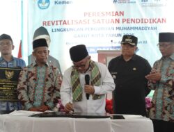 Resmikan Revitalisasi SD Muhammadiyah 1-5 Garut, Mendikdasmen Gelontarkan Rp133 Milliar Untuk 156 Sekolah Di Garut