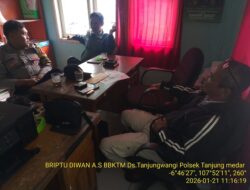 Briptu Diwan Ahmad melaksanakan sambang/silatrahmi Kamtibmas dan dumas keliling dalam rangka BEYOND TRUST PRESISI di wilayah Kec. Tanjungmedar