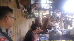 Aipda Agus Sukmana melaksanakan giat Sambang/ silaturahmi kamtibmas ke warga masyarakat