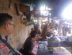 Aipda Agus Sukmana melaksanakan giat Sambang/ silaturahmi kamtibmas ke warga masyarakat