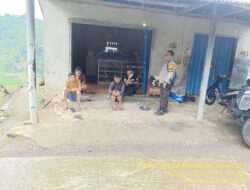 Bhabinkamtibmas Desa Sukamukti Aipda Agus Sukmana Laksanakan Silaturahmi Kamtibmas dan Dumas Keliling dalam Rangka BEYOND TRUST PRESISI.  