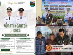 Hujan Tak Halangi Bupati Jepara Ngantor di Desa Rajekwesi