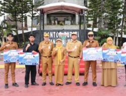 Apel Gabungan Bersama Sekda Tanbu Sekaligus Penyerahan Hadiah Lomba Konten Kreatif